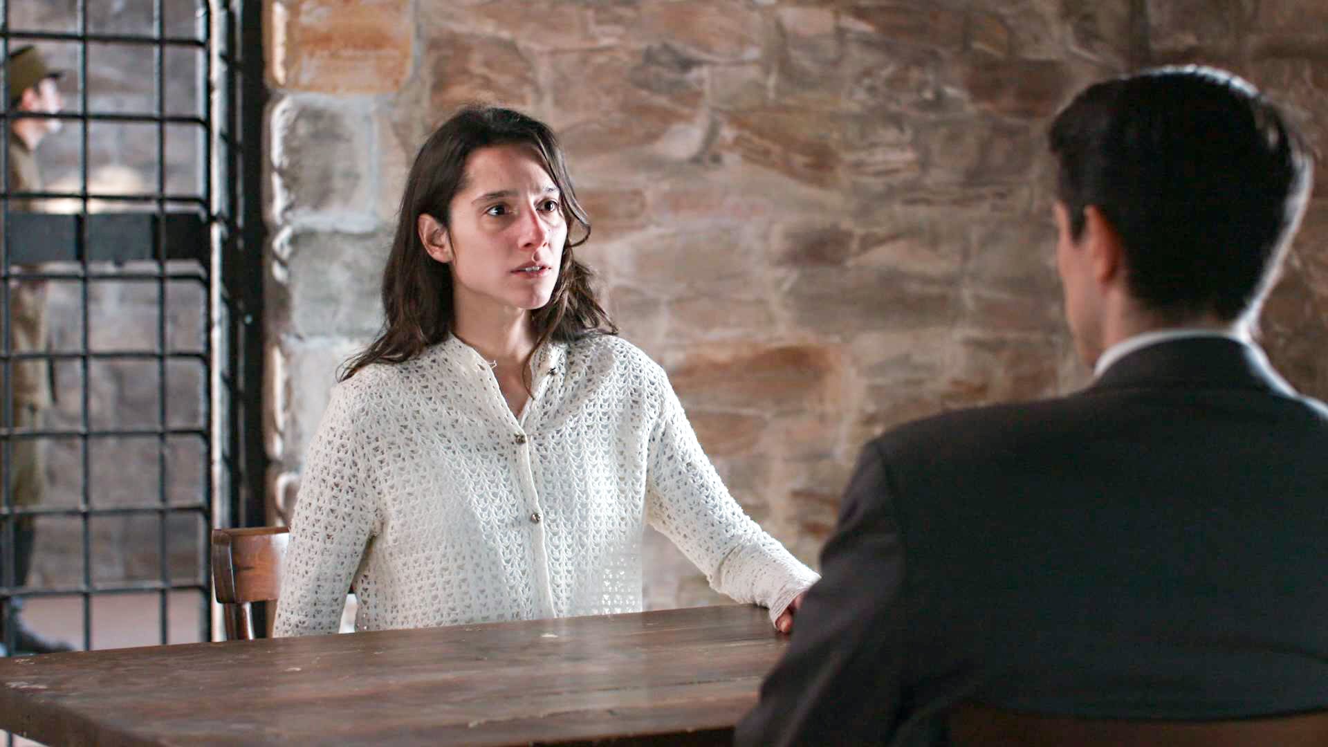 Grand Hotel: Η Σοφία προδίδει τη μητέρα της για να σωθεί