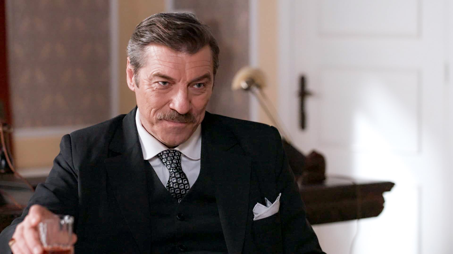 Grand Hotel: Ο Πέτρος παραιτείται – Δείτε Sneak Preview