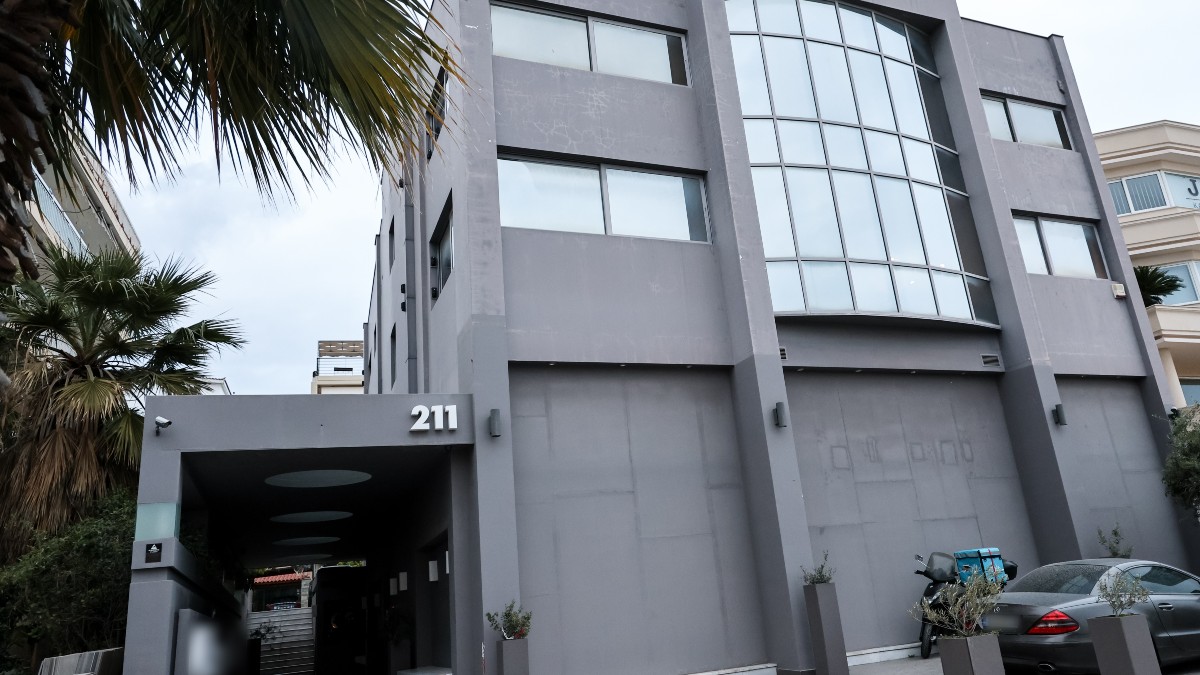 «Γκαλερί Τσαγκαράκης»: Η αντίδραση μετά τη σύλληψη – Τι δηλώνει για το Ευαγγέλιο και τα έργα τέχνης