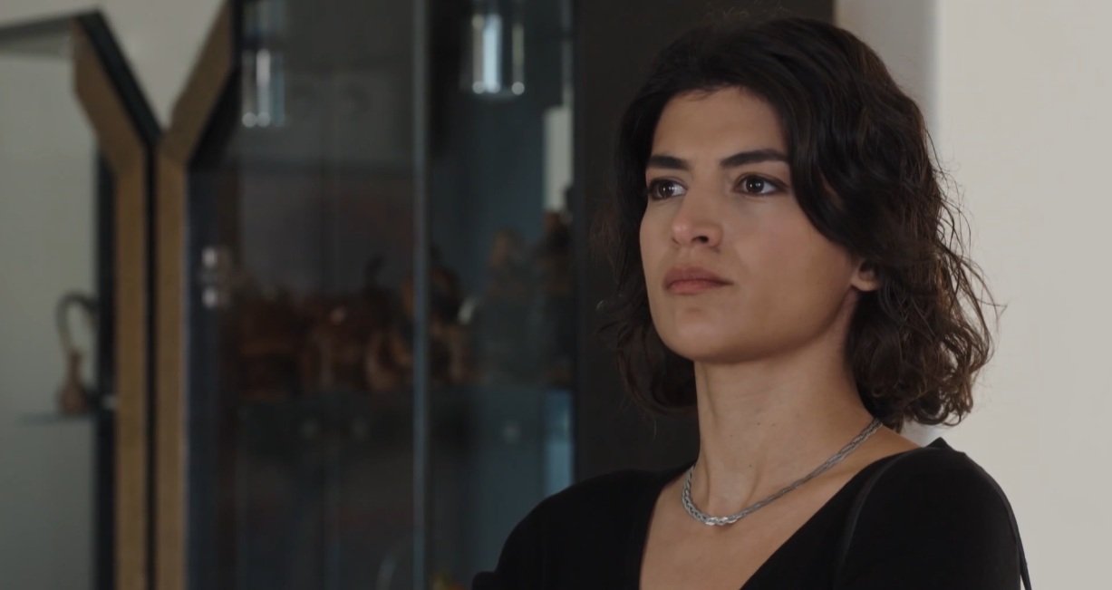 Η Γη της Ελιάς: Ο Τζον ζητά συγγνώμη από την Αθηνά – Καταιγιστικές εξελίξεις στα επόμενα επεισόδια