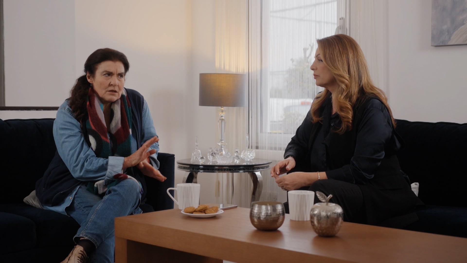 Η γη της ελιάς: Η Ισμήνη χρηματίζει μια νοσηλεύτρια για να αρπάξει το μωρό