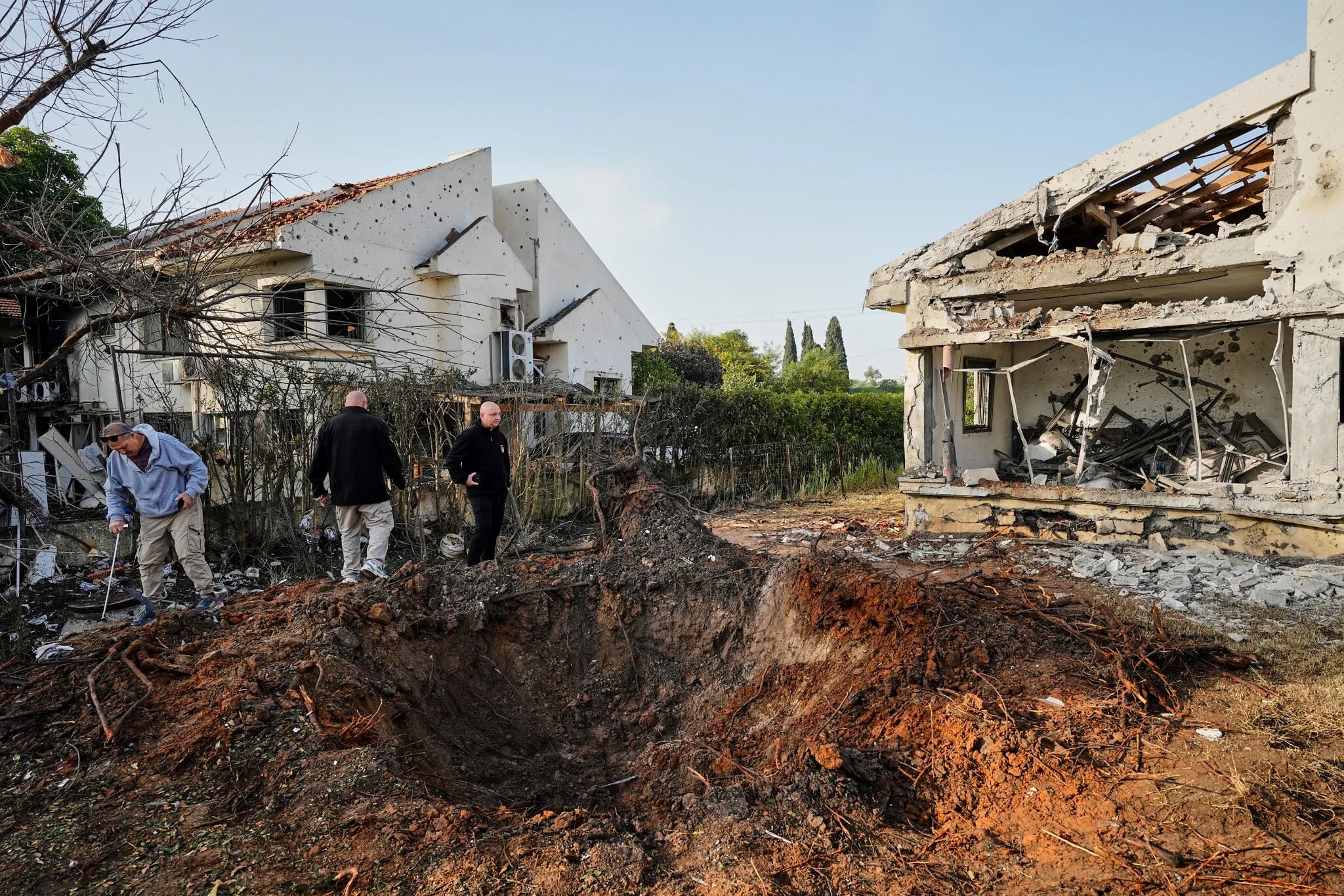 Ισραήλ: Πύραυλος από Λίβανο κατέστρεψε σπίτι στη Χανιέλ – Συγκλονίζει η ιδιοκτήτρια που κρύφτηκε σε «ασφαλές δωμάτιο»