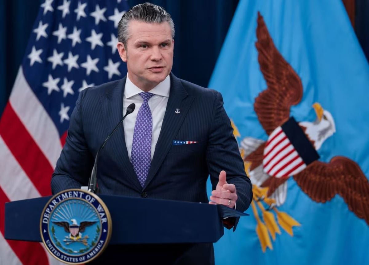 Λευκός Οίκος: «Οι τιμές καυσίμων θα μειωθούν» – Όλες οι επιλογές στο τραπέζι για τον Τραμπ 2 Χέγκσεθ