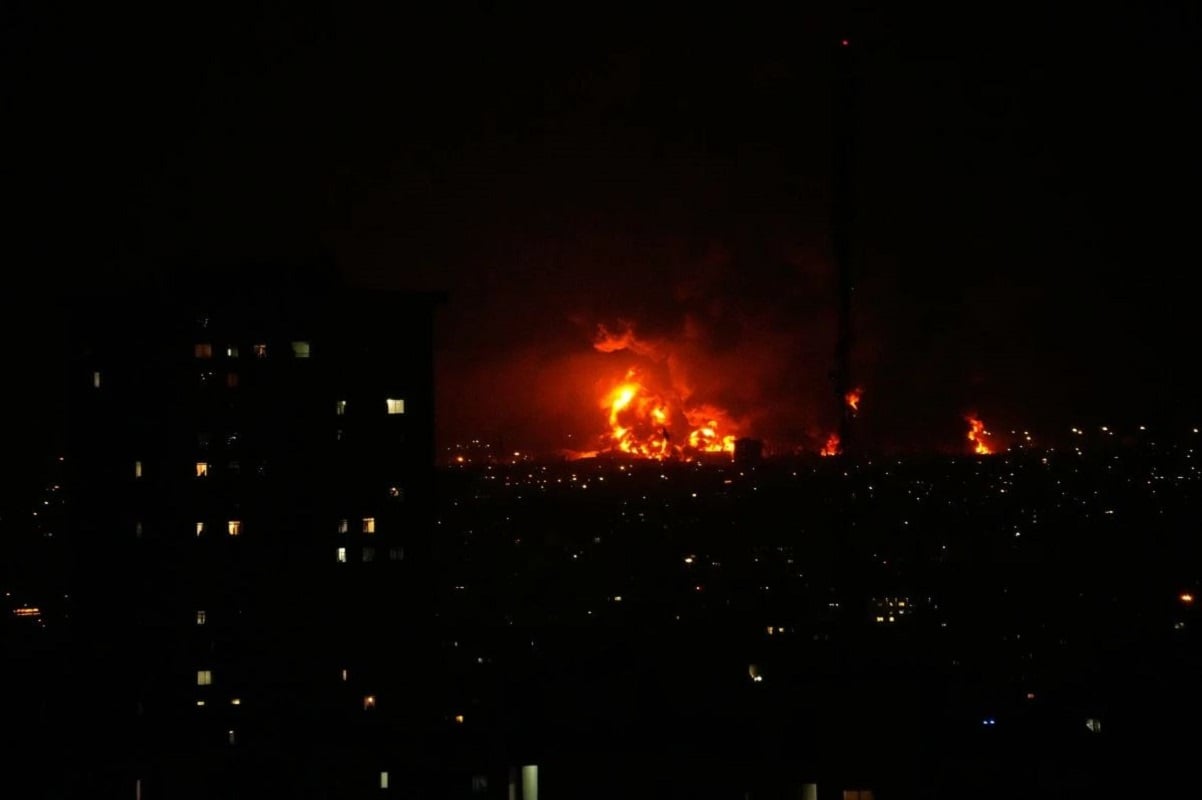 Ιράν: «Ποιος θα υπερασπιστεί τον λαό όταν ο θάνατος πέφτει από τον ουρανό;» – Συγκλονίζει μαρτυρία ακτιβίστριας για τη δραματική κατάσταση στη χώρα της