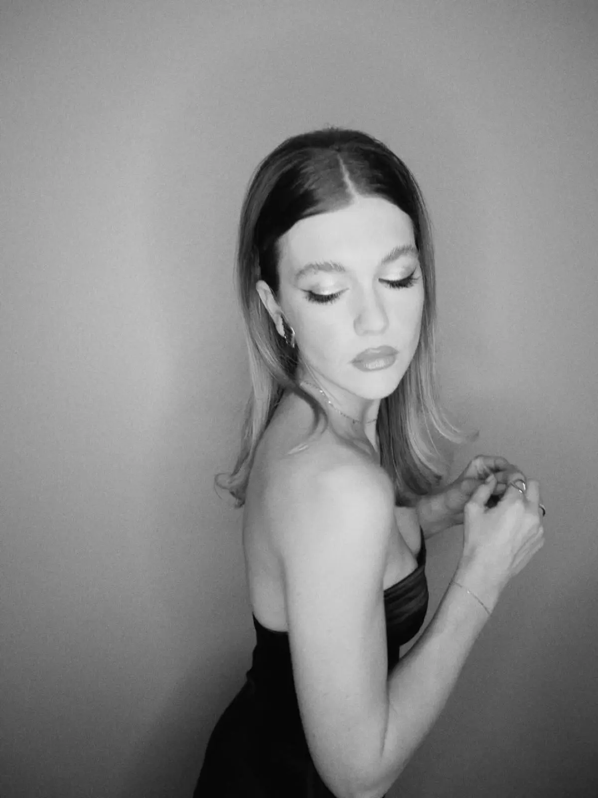 Κλέλια Ανδριολάτου: Έκλεψε τις εντυπώσεις στο Oscar πάρτι του Elton John στο Λος Άντζελες 8 Κλέλια Ανδριολάτου