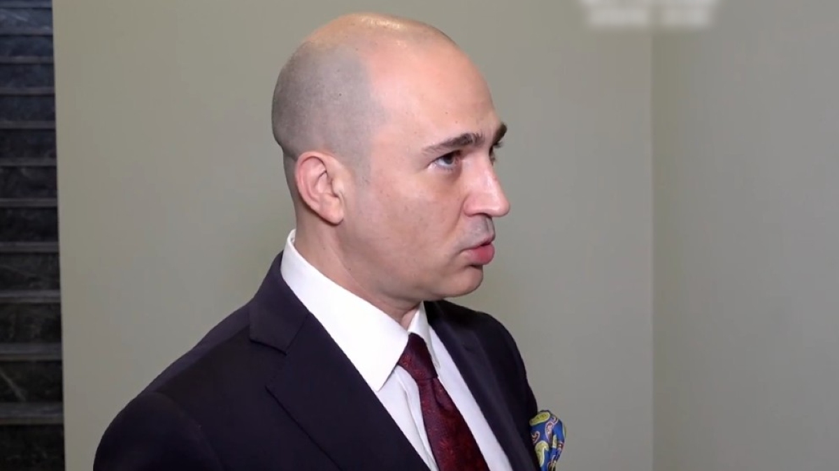 Κωνσταντίνος Μπογδάνος για Ντουμπάι: «Δημιουργούμε φουσκοχειλούδες ελαφριάς ηθικής influencers, όλοι γνωρίζουμε τι συμβαίνει εκεί»