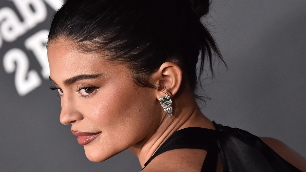 Όσκαρ 2026: Η Kylie Jenner ως Τζέσικα Ράμπιτ στο «κόκκινο χαλί»