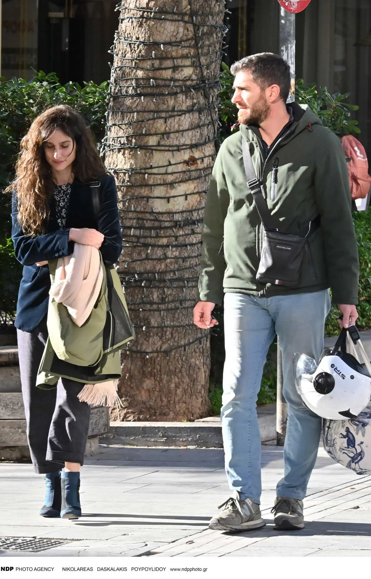 Μαρίνα Καλογήρου: Νέα αγάπη – Περιπλάνηση στο κέντρο της Αθήνας με τον καινούργιο της σύντροφο 12 Μαρίνα Καλογήρου, Ηλίας Φραγκάκης