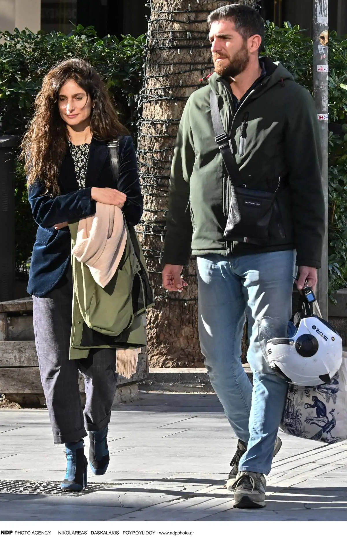 Μαρίνα Καλογήρου: Νέα αγάπη – Περιπλάνηση στο κέντρο της Αθήνας με τον καινούργιο της σύντροφο 10 Μαρίνα Καλογήρου, Ηλίας Φραγκάκης