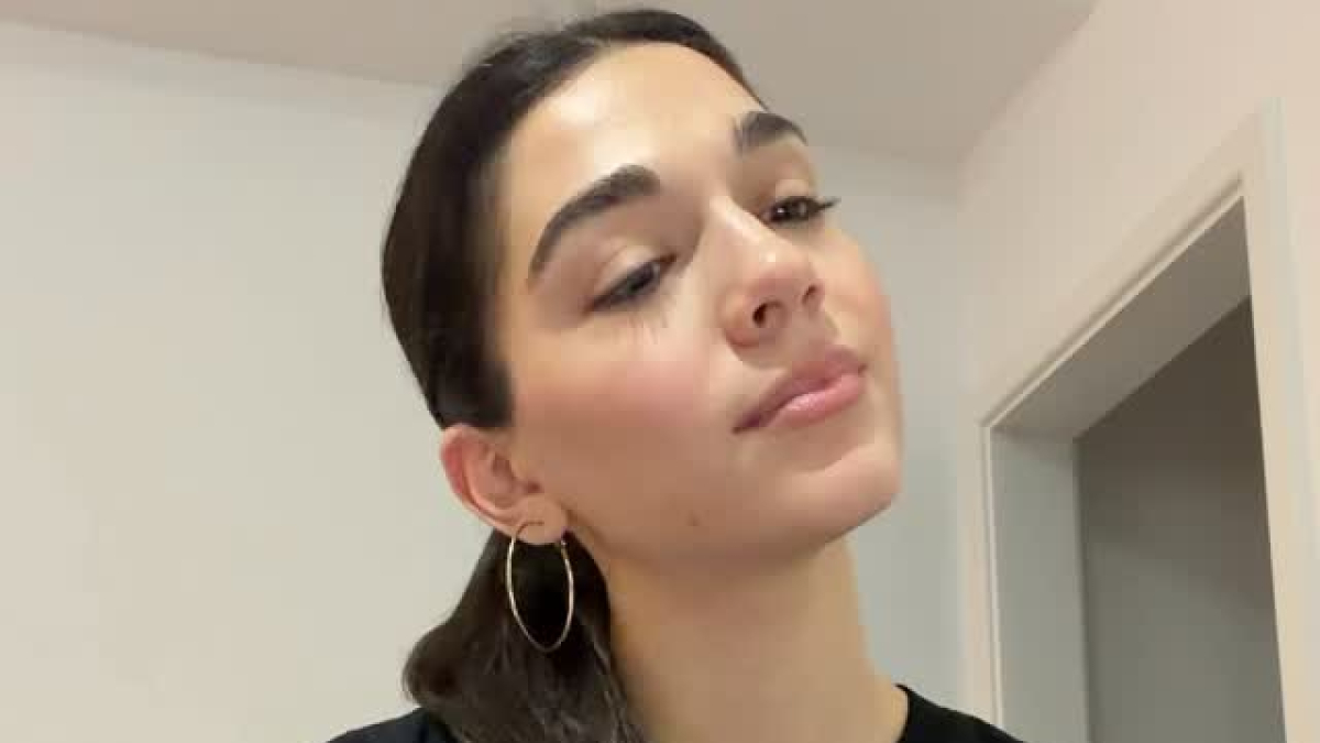 Μελίνα Νικολαΐδη: Ερμηνεύει και μαγεύει – Δείτε το βίντεο