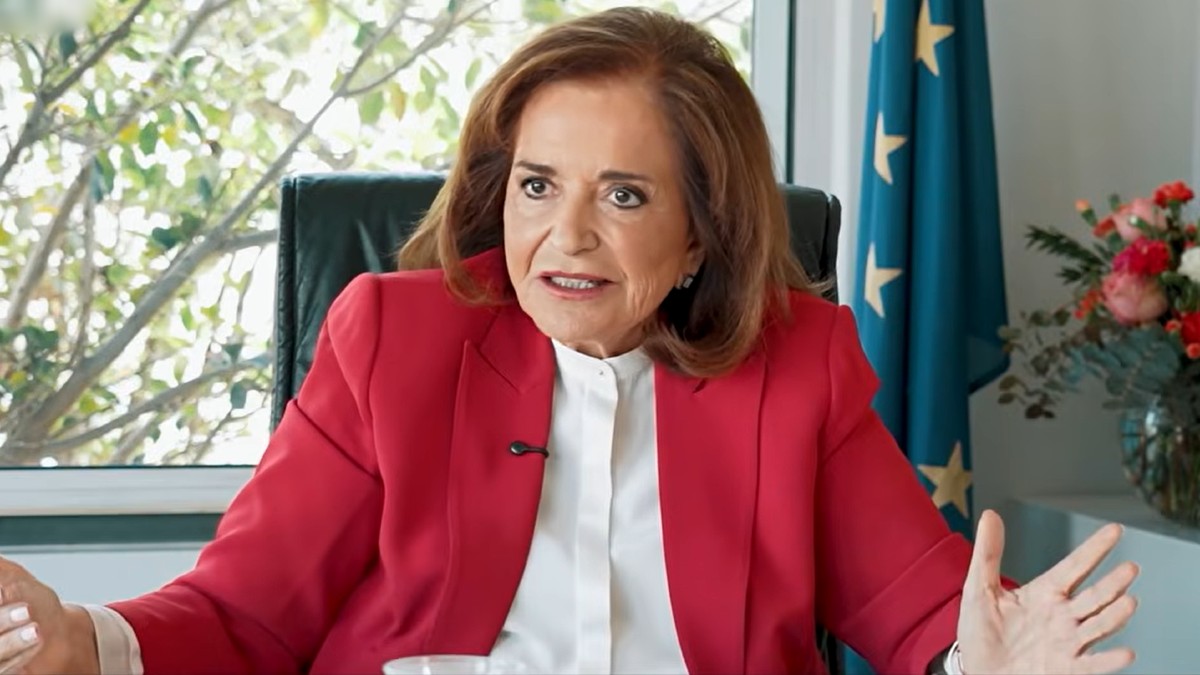 Ντόρα Μπακογιάννη: «Στα εγγόνια κάνω ό,τι επιθυμώ – Η Αλεξία προσπάθησε να μου βάλει όρια και της έκοψα τη φόρα»