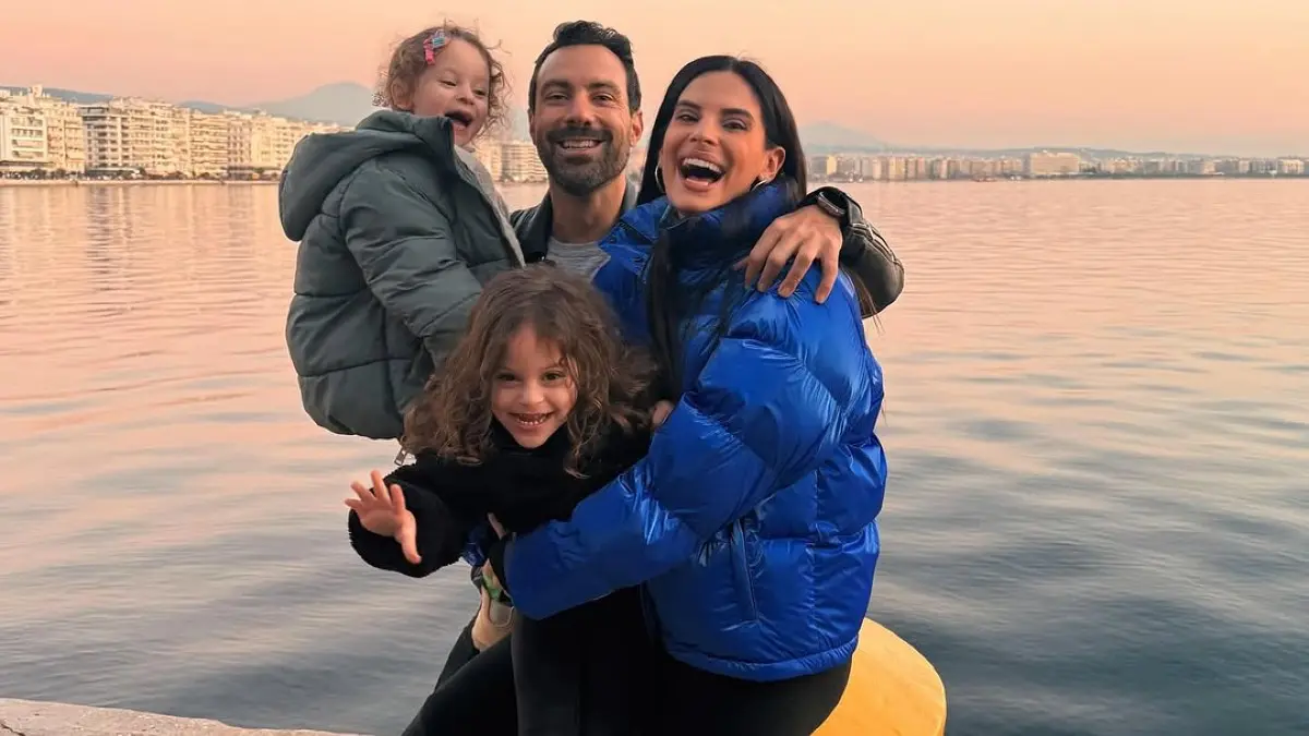 Σάκης Τανιμανίδης – Η αθώα απορία των δίδυμων κοριτσιών του και η απάντηση: «Κάποτε δεν ήμουν πατέρας…»