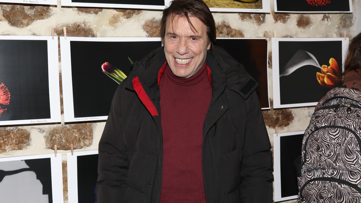 Στράτος Τζώρτζογλου: «Είμαι διαθέσιμος και έτοιμος να ερωτευτώ»