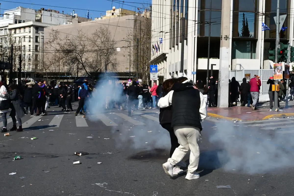 Βασίλειος Κωστέτσος: «Καταπέλτης» για το συλλαλητήριο των Τεμπών – «Αίσχος και προσβολή νεκρών» 7 Επεισόδια στο συλλαλητήριο για τα Τέμπη