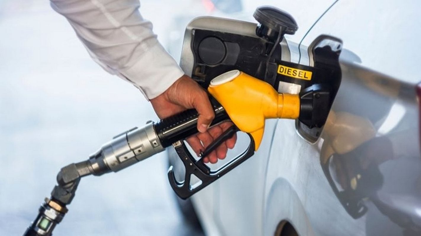 Η σύγκρουση στη Μέση Ανατολή εκτίναξε τις τιμές ενέργειας στην Ευρώπη – Διψήφια αύξηση σε αμόλυβδη και ντίζελ στην ΕΕ