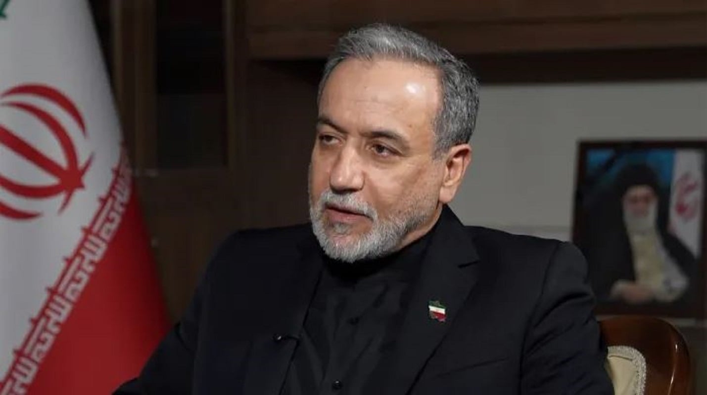 ΥΠΕΞ Ιράν: Συνεργασία με ΗΠΑ για άνοιγμα Στενών Ορμούζ σημαίνει «συνενοχή» σε πολεμικά εγκλήματα