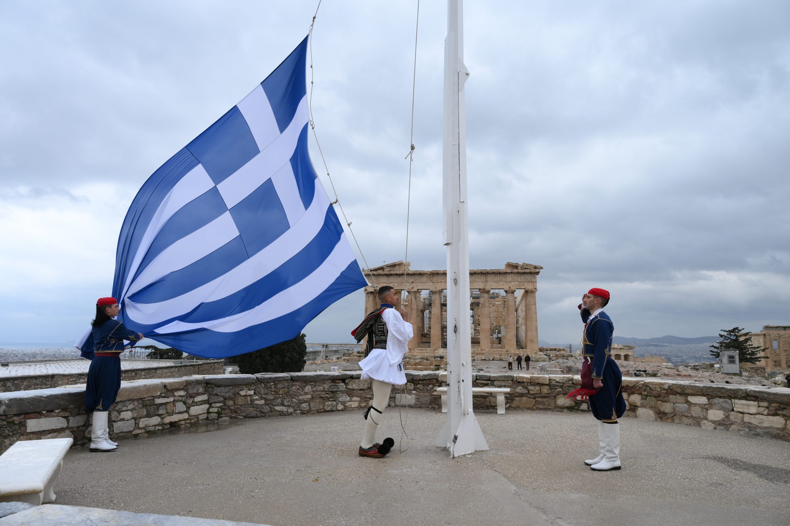 Τούρκος ιστορικός προκαλεί: Η Ελλάδα τρέμει τους Οθωμανούς και έχει σύμπλεγμα με τους μουσουλμάνους – Έθνος και γλώσσα με ξένες ιδέες και επιρροές