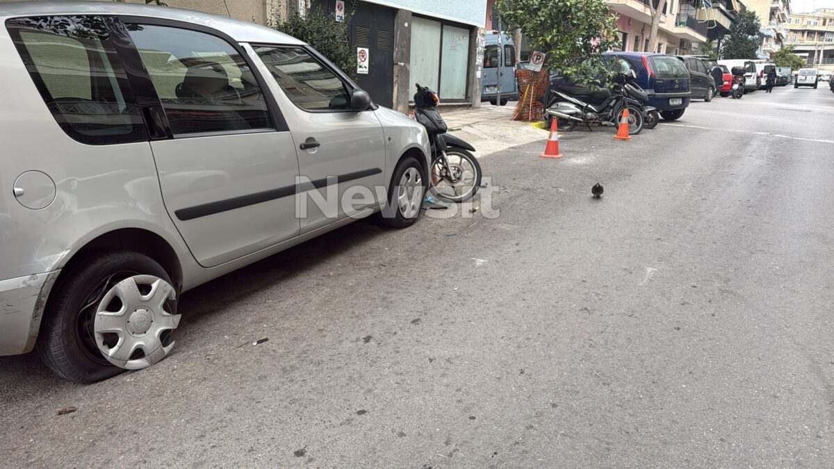 Αμπελόκηποι: 40χρονη πήρε «παραμάζωμα» 14 οχήματα προσπαθώντας να παρκάρει – Είχε καταναλώσει αλκοόλ