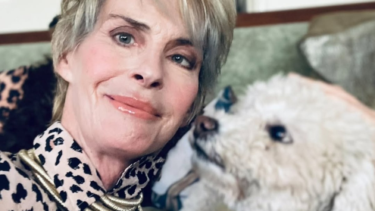 Home 69 Απεβίωσε η διάσημη μοντέλο και ηθοποιός, Άναμπελ Σκόφιλντ, σε ηλικία 62 ετών