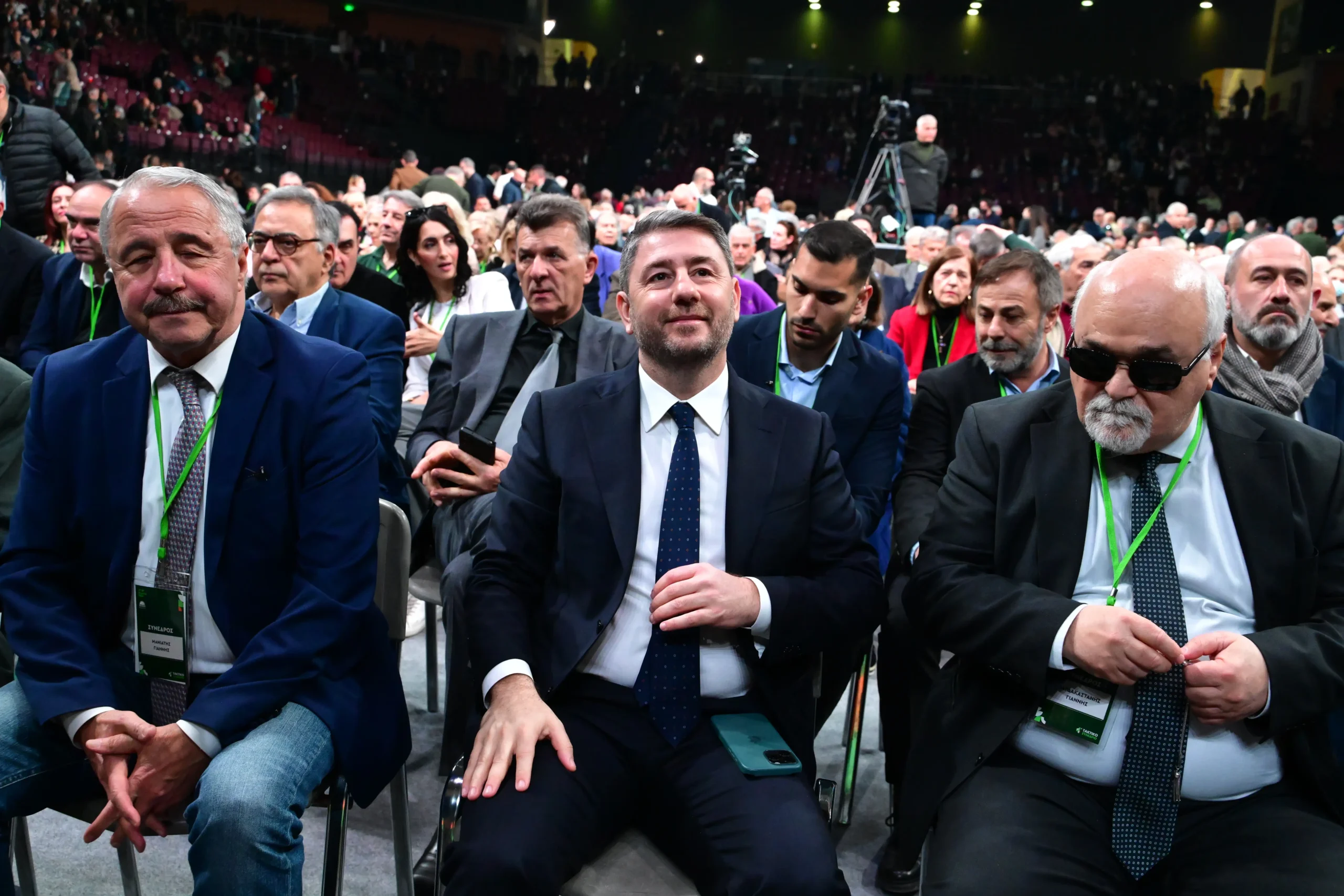 Συνέδριο ΠΑΣΟΚ: Σε πνεύμα ενότητας εγκρίθηκαν οι προγραμματικές θέσεις και οι καταστατικές τροποποιήσεις – Στόχος το μπόνους των 50 εδρών