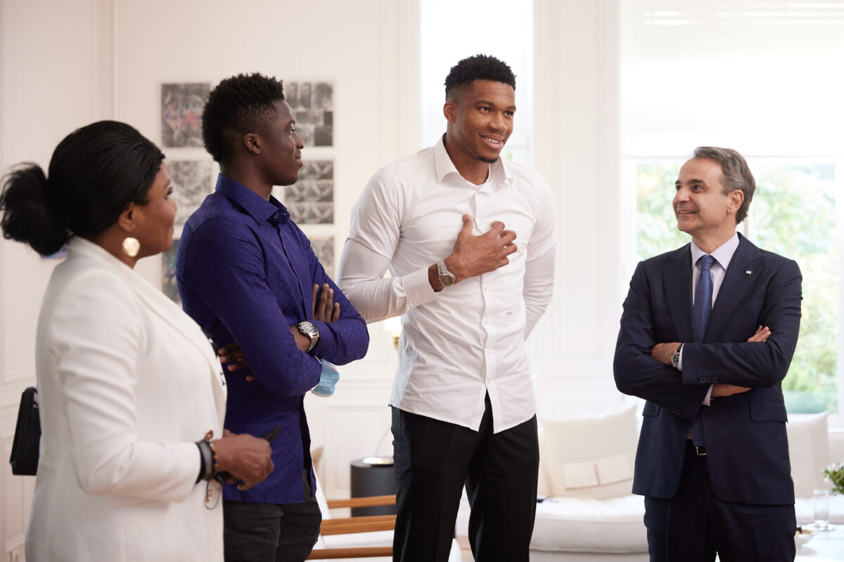 Ο Κυριάκος Μητσοτάκης υπέβαλε υποψηφιότητα του Γιάννη Αντετοκούνμπο για το Ευρωπαϊκό Τάγμα Αξίας – Η επιστολή του πρωθυπουργού