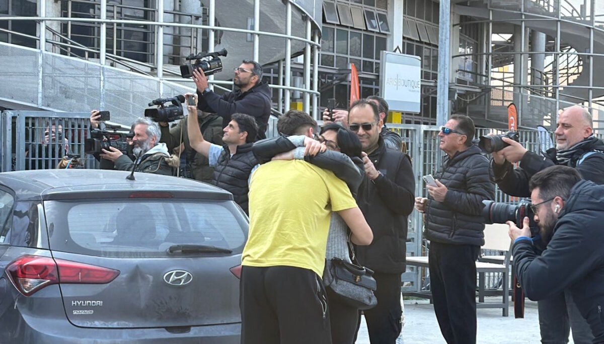 Η Κ18 του Άρη Betsson υποδέχθηκε στη Θεσσαλονίκη με συγκίνηση και επευφημίες