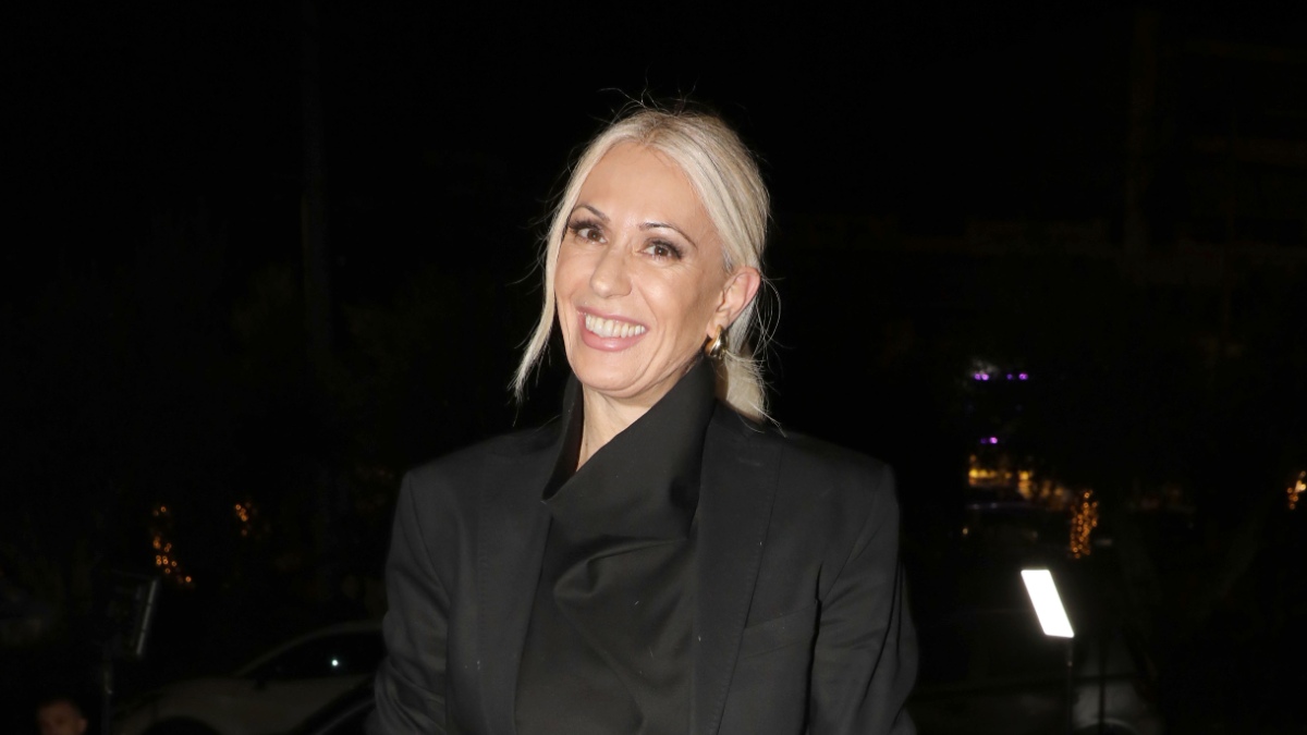 Μαρία Μπακοδήμου: Η αναπάντεχη έκπληξη των συνεργατών στα γενέθλιά της!