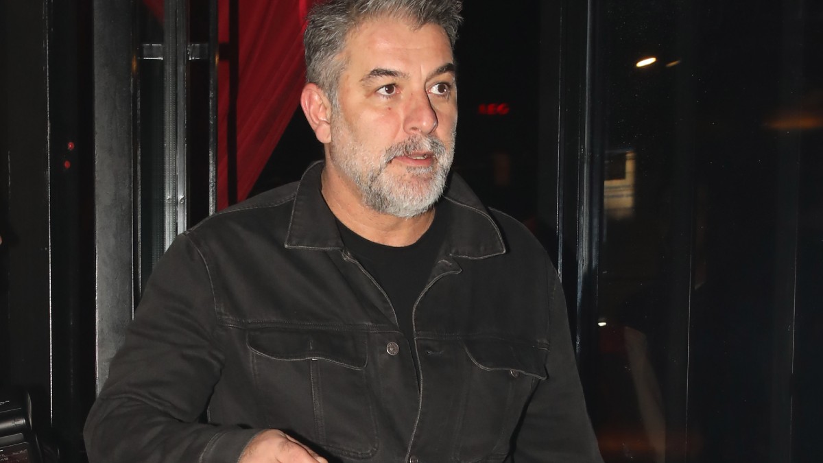 Βασίλης Μπισμπίκης: «Ήμουν άτυχος, περιπλανώμενος στην Αθήνα, ουσίες, δεν ολοκλήρωσα το σχολείο»