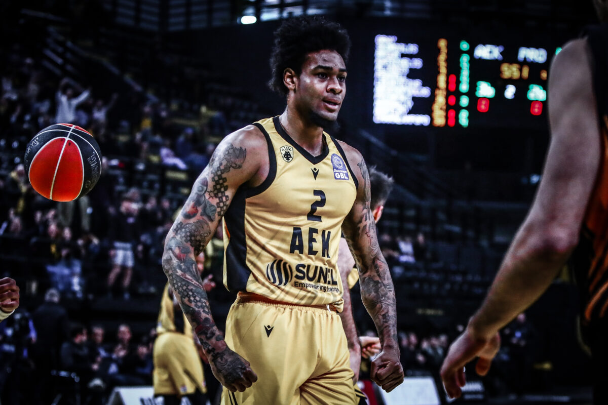 Η ΑΕΚ επέκτεινε το συμβόλαιο του Γκρεγκ Μπράουν έως το 2027