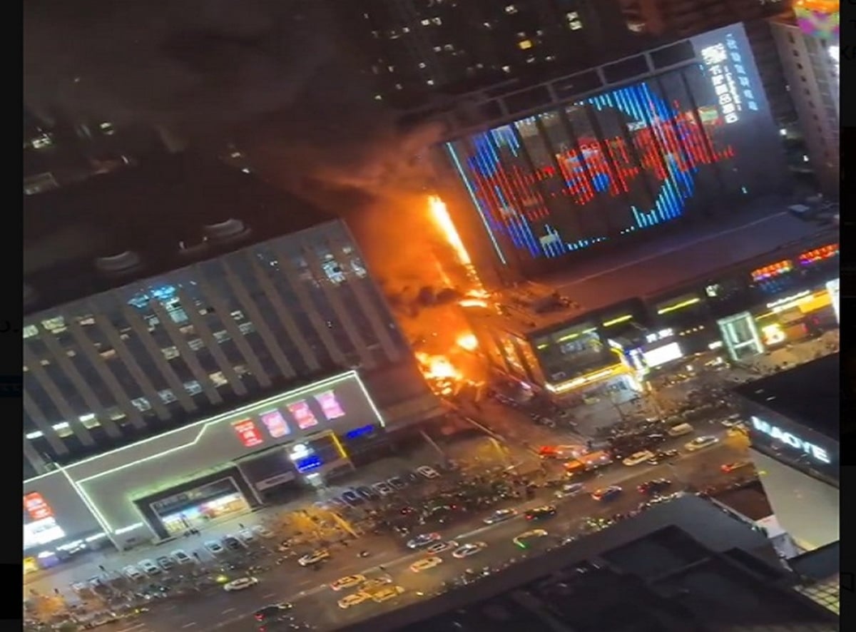 Κίνα: Πολυώροφο κτήριο παραδόθηκε στις φλόγες – Τρεις νεκροί και πάνω από 23 τραυματίες – Δείτε βίντεο 2 china