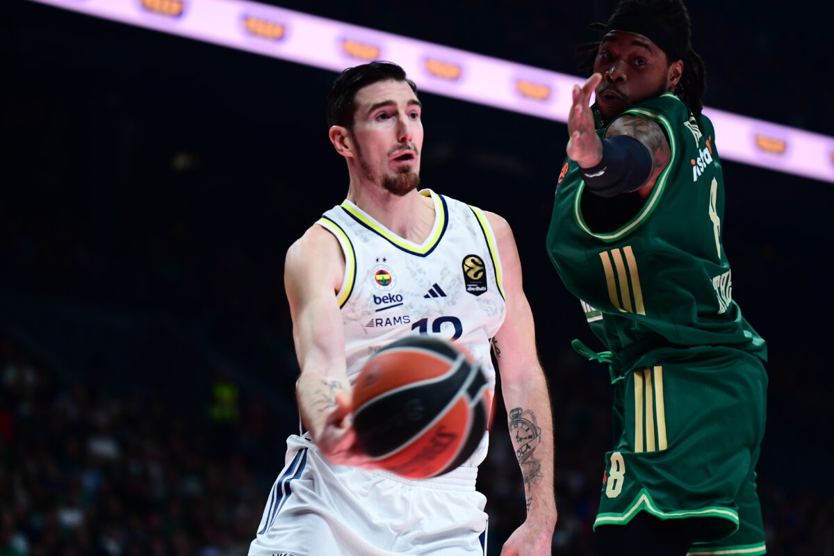 Ντε Κολό: «Αν κερδίσουμε την Euroleague, μπορεί να αποσυρθώ»