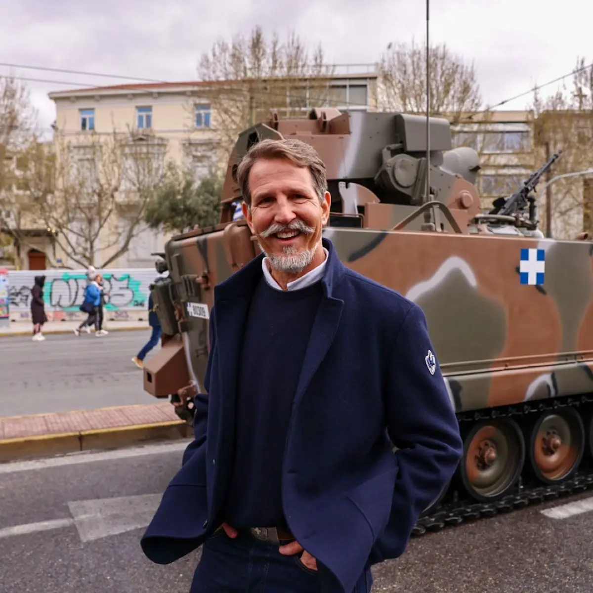 Παύλος Ντε Γκρες: Η εικόνα του με ηγετικά στελέχη των Ελληνικών Ενόπλων Δυνάμεων 6 Παύλος Ντε Γκρες