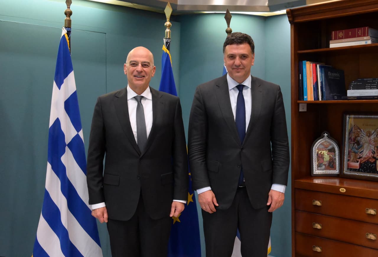 Home 105 Σύσκεψη Δένδια και Κικίλια για τη σχεδίαση και κατασκευή του Εθνικού Πλοίου