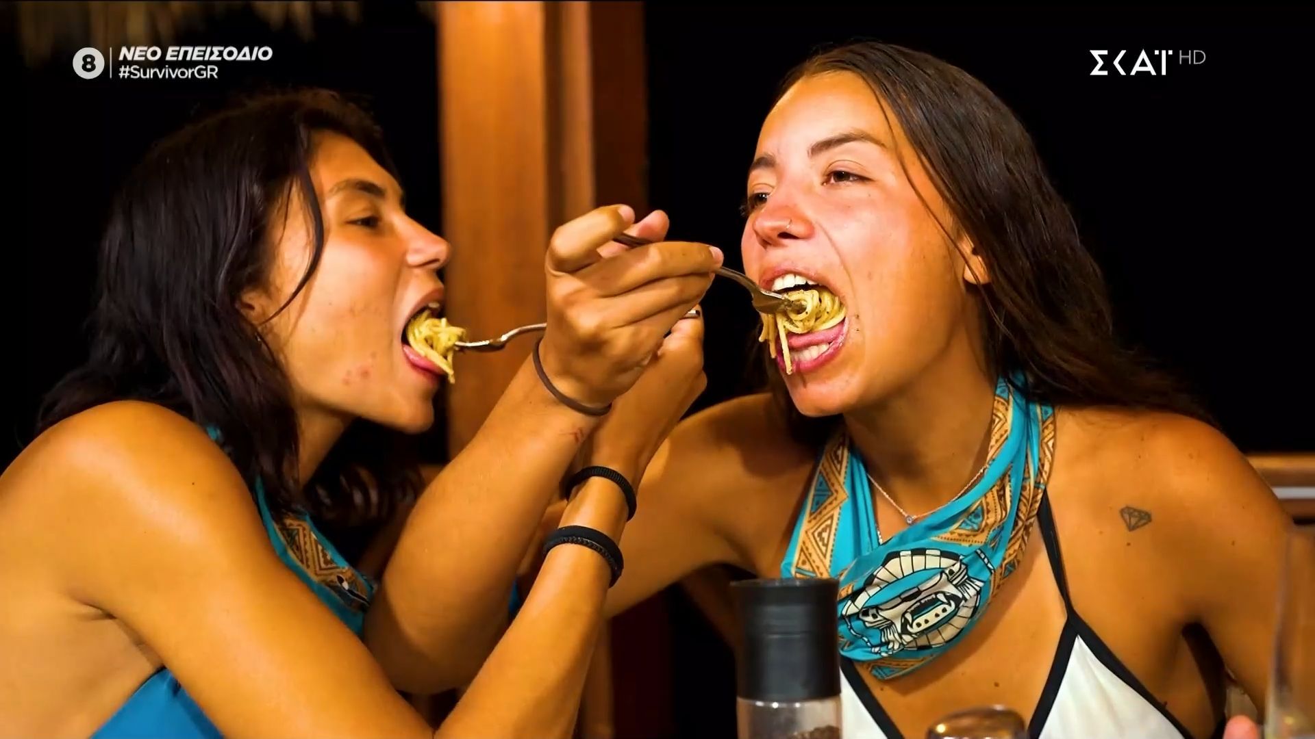 “Εξαφάνισαν” τα πιάτα που τους σέρβιραν οι “Επαρχιώτες”