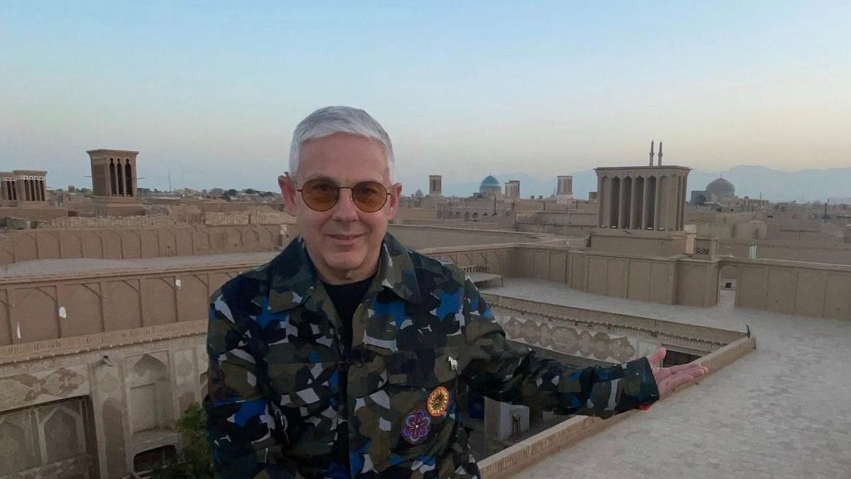 Home 71 «Καταπέλτης» ο Τάσος Δούσης: «Χτύπησαν και την Ελλάδα; Πώς να δικαιολογήσω τα 2 ευρώ στη βενζίνη»