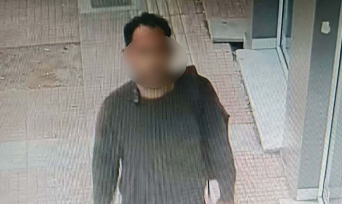 Δράκος του Πειραιά: «Ξαφνικά ένιωσα κάποιον να με αρπάζει δυνατά» περιγράφει ένα από τα θύματά του