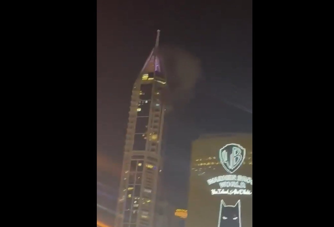 Ντουμπάι: Καταστροφές σε ουρανοξύστη από ιρανικό drone – Δείτε το βίντεο