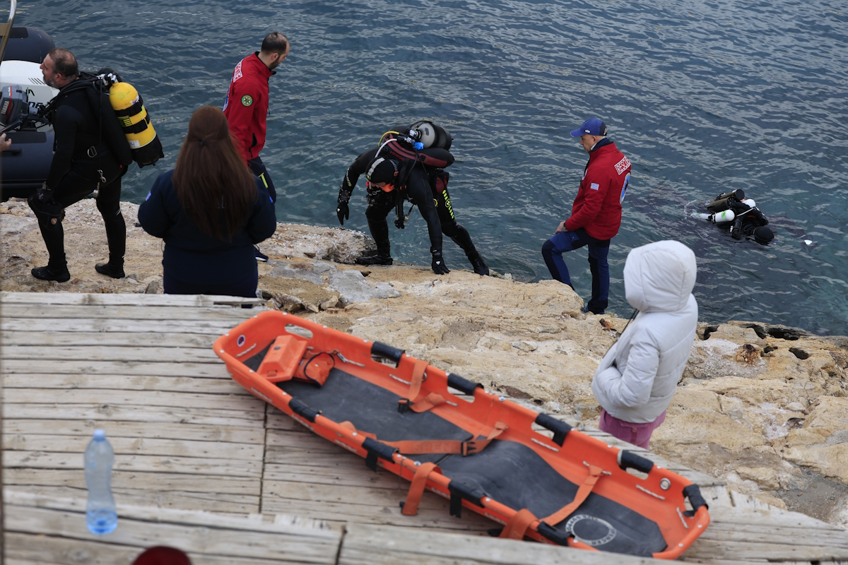 Αγνοείται δύτης στη Βουλιαγμένη: Μεγάλη επιχείρηση διάσωσης και εντοπισμού