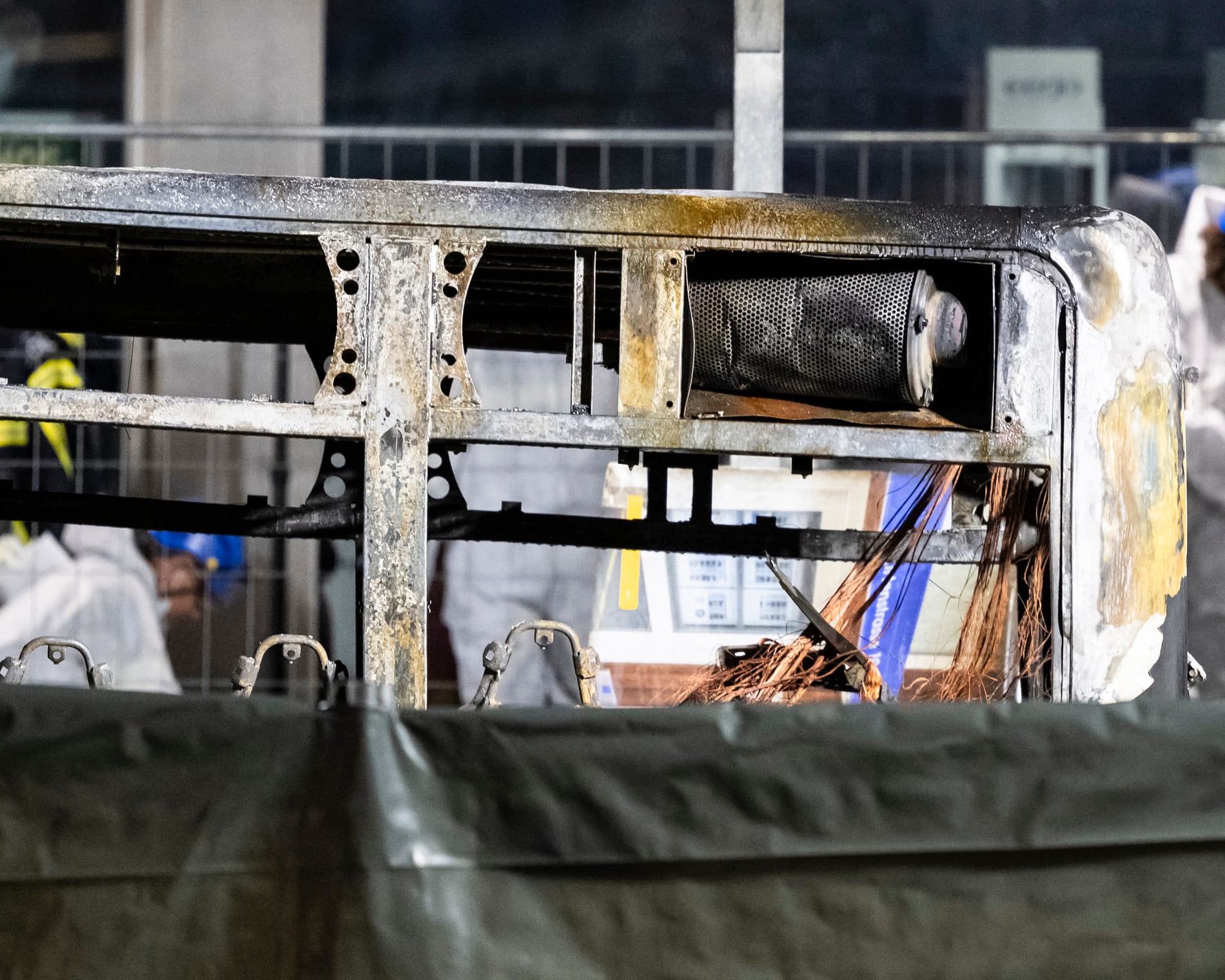 Δραματικό περιστατικό στην Ελβετία: Έξι νεκροί και πέντε τραυματίες σε φλεγόμενο λεωφορείο – Δείτε το βίντεο