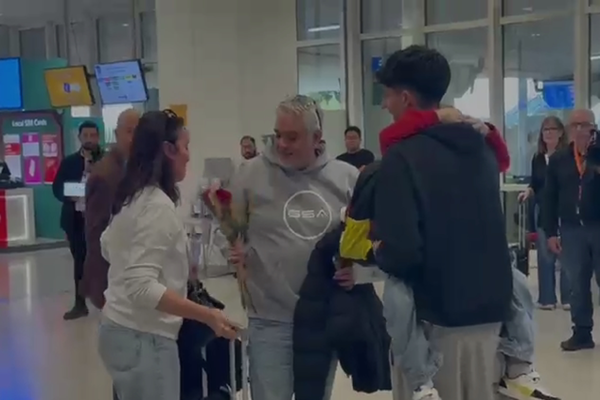 Οι συγκλονιστικές μαρτυρίες Ελλήνων που επέτρεψαν με πτήσεις επαναπατρισμού – «Είδαμε θραύσματα να πέφτουν δίπλα μας»