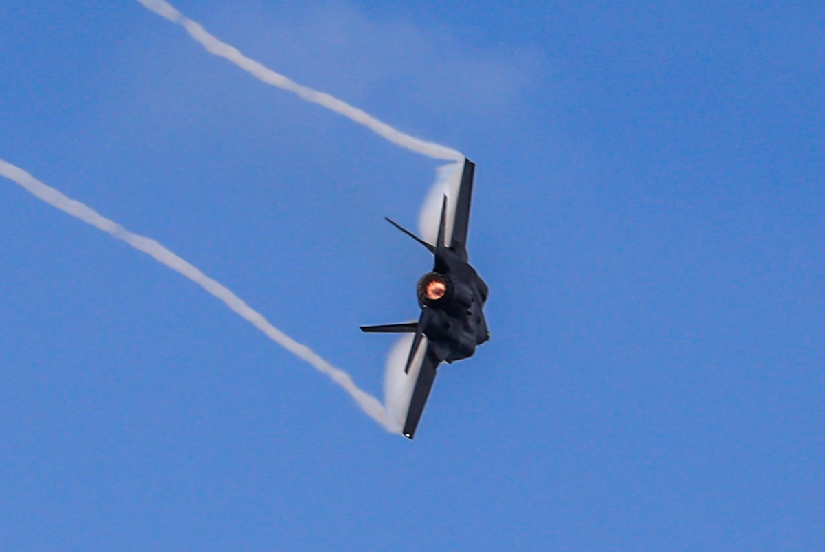 Τουρκικές παραβιάσεις στο Αιγαίο ενώ ο πόλεμος κλιμακώνεται