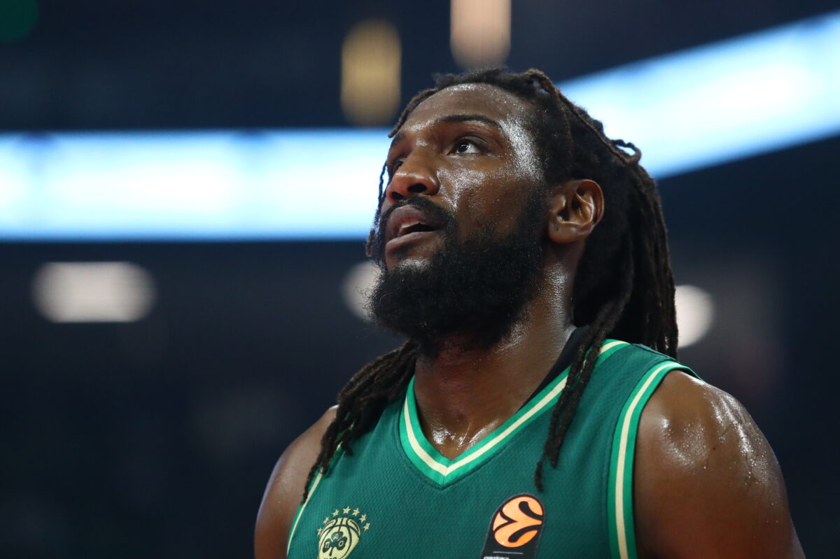 Ολυμπιακός – Παναθηναϊκός: Ο Κένεθ Φαρίντ αποχώρησε με διάσειση στα αποδυτήρια