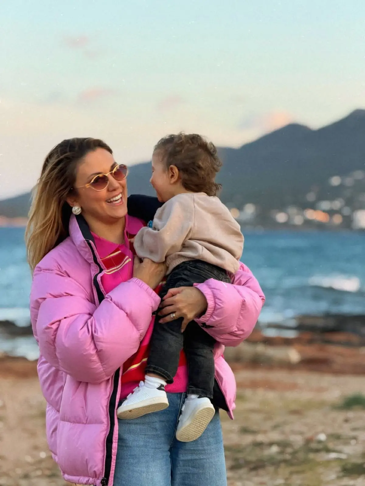 Η Φωτεινή Πετρογιάννη συγκινεί: «Πριν 2 χρόνια τέτοια μέρα ανακάλυψα την εγκυμοσύνη μου» (Φωτογραφίες) 8 Φωτεινή Πετρογιάννη