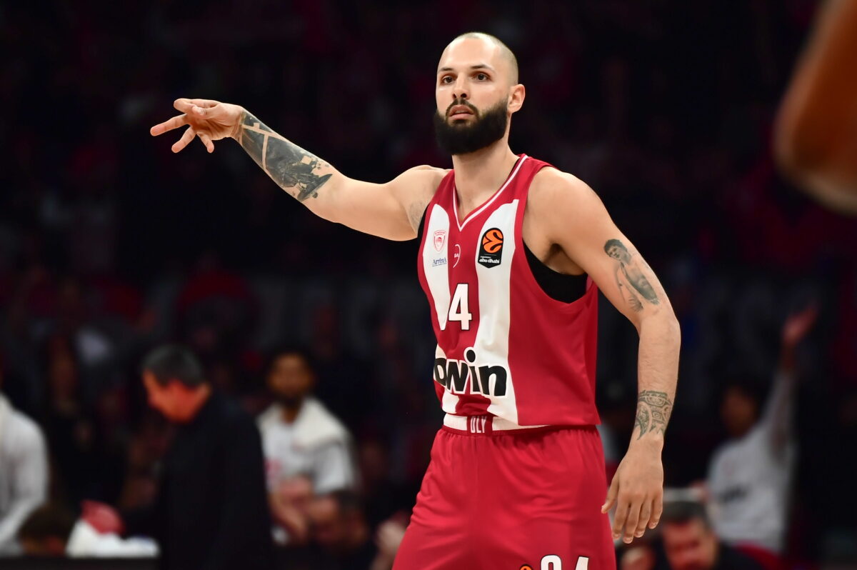 Ολυμπιακός – Φενερμπαχτσέ 104-87: Ο εκπληκτικός Φουρνιέ διέλυσε τους Τούρκους και οι Πειραιώτες ονειρεύονται κορυφή