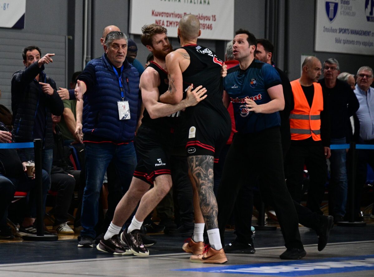 Η ΔΕΑΒ επέβαλε ποινή στον Εβάν Φουρνιέ και τον Ολυμπιακό για τον αγώνα με τον Πανιώνιο