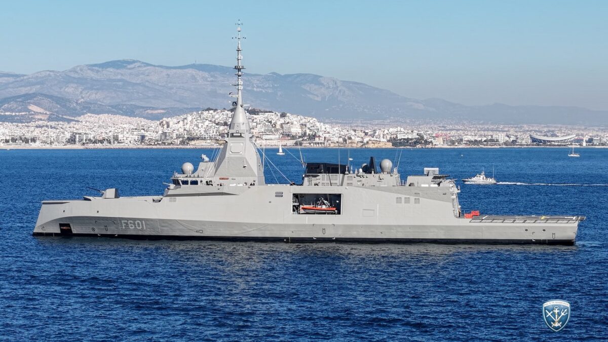 Φρεγάτα Κίμων: Καθηλωτικό βίντεο από την αναχώρηση από το λιμάνι της Λεμεσού