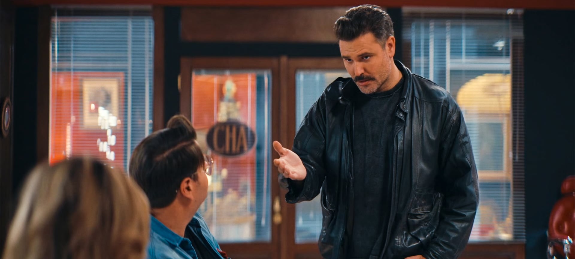 Γιατί ρε πατέρα: Ποιοι θα περάσουν το κατώφλι του αστυνομικού τμήματος;