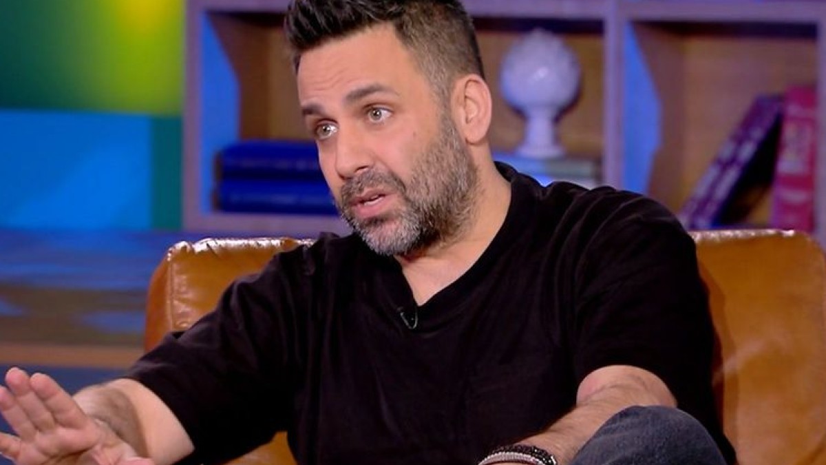 Γιώργος Γιαννιάς: «Με τον Χρήστο Μενιδιάτη “τσακωθήκαμε”, είχαμε “διαφωνήσει”, μετά γίναμε κουμπάροι»