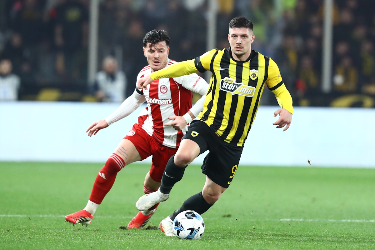 Super League: Η στιγμή της κλήρωσης για πλέι οφ και πλέι άουτ