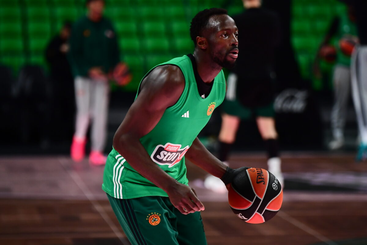 Παναθηναϊκός: Ο Τζέριαν Γκραντ με νάρθηκα στο δάχτυλο και νέο ζήτημα με τον Νίκο Ρογκαβόπουλο